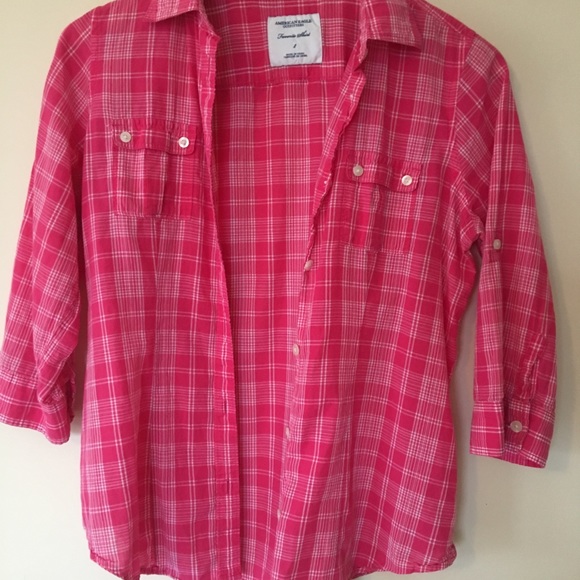 American Eagle pink 3/4 sleeve button-down - Picture 2 of 5